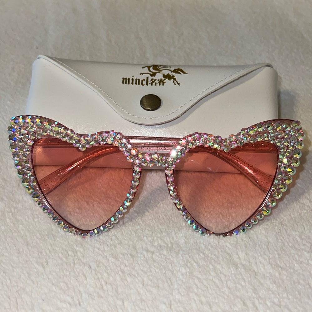 Pink Heart shaped rhinestone sunglasses